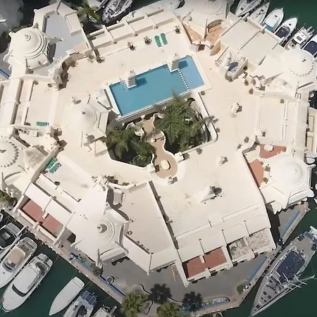 Lägenhet Unique With Rooftop Pool & Amazing Views